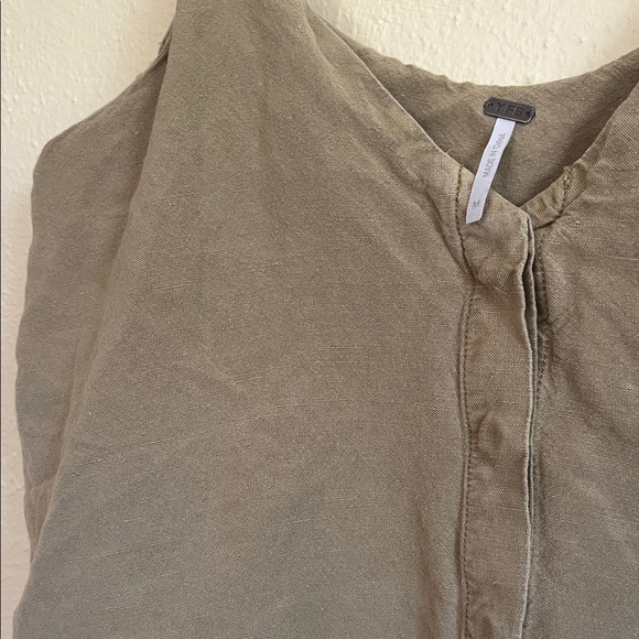 Casual Olive Button-Down Camisole - Picture 3 of 6